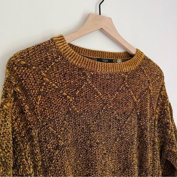 T Tahari Women’s Crewneck Knit‎ Sweater in Mustard Yellow and Black Size Medium - Picture 3 of 9